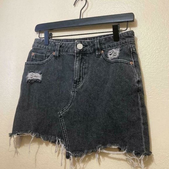 BDG Urban Outfitters Asymmetrical Black Denim Distressed Mini Skirt Size Small - Picture 1 of 3